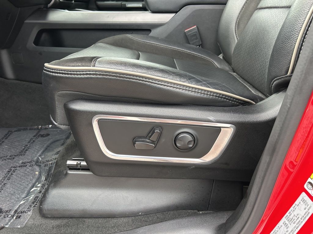 2024 Ram 1500 Laramie photo 10