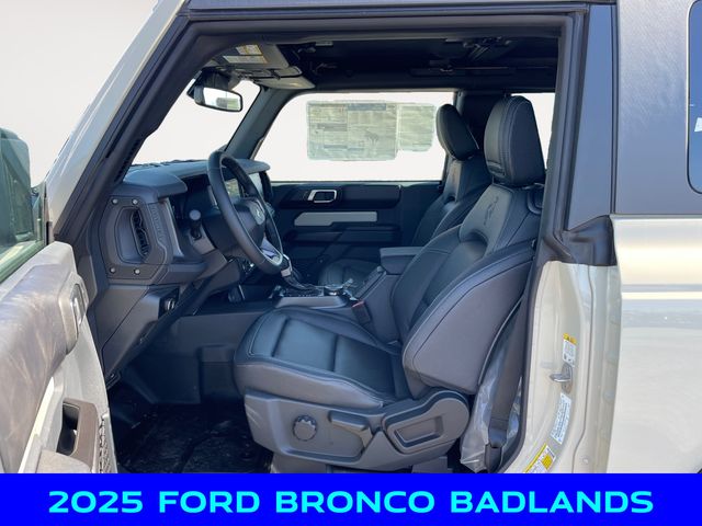 2025 Ford Bronco Badlands photo 9