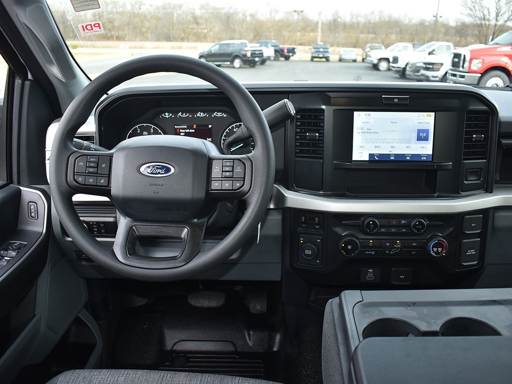 2025 Ford F-350 XLT photo 15