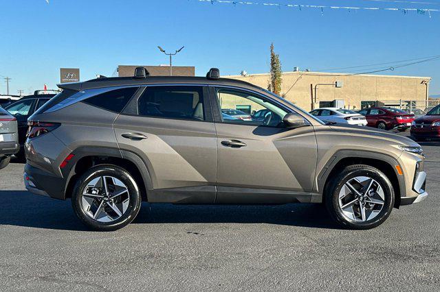 2026 Hyundai Tucson Hybrid SEL photo 2