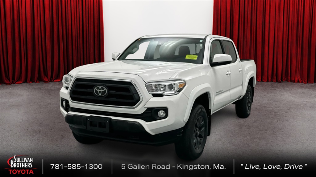 Used 2022 White Toyota SR5 image 1