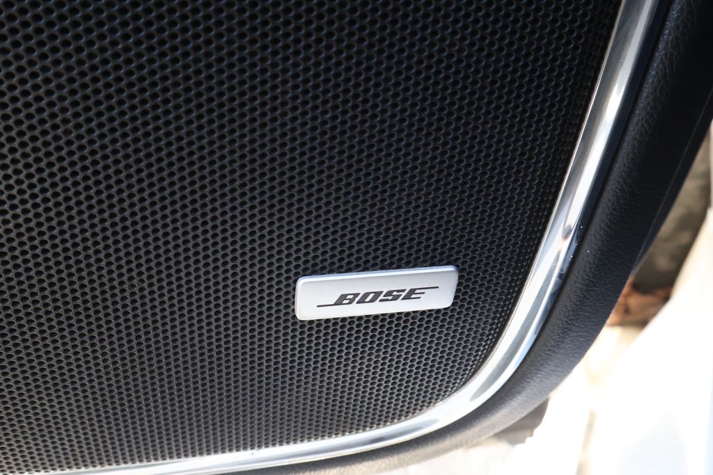 2019 Gmc Yukon SLT photo 19