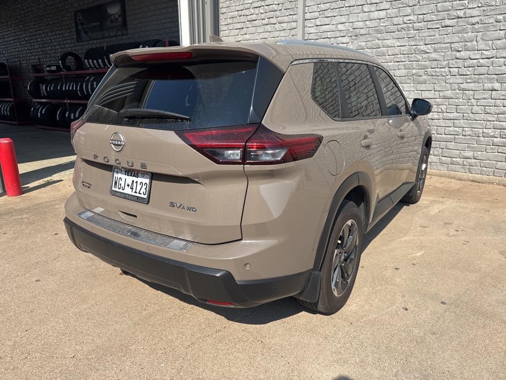 2024 Nissan Rogue SV photo 3