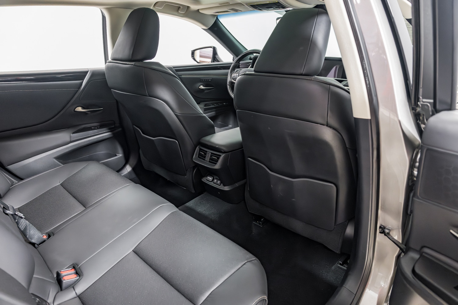 2021 Lexus ES 250 photo 30