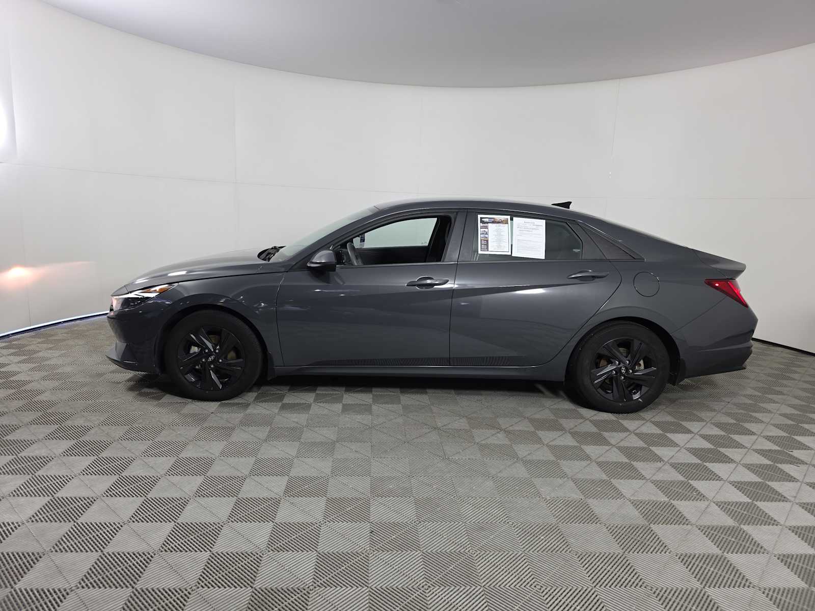 2023 Hyundai Elantra Hybrid Blue photo 4