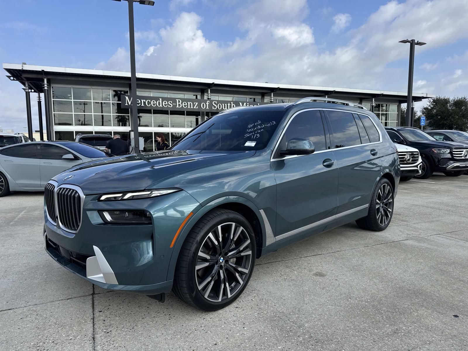 2025 BMW X7 40i's photo