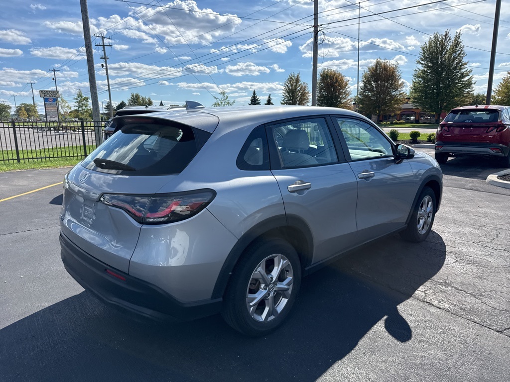 2023 Honda HR-V LX photo 2