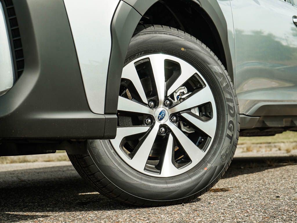 2025 Subaru Outback Premium photo 5