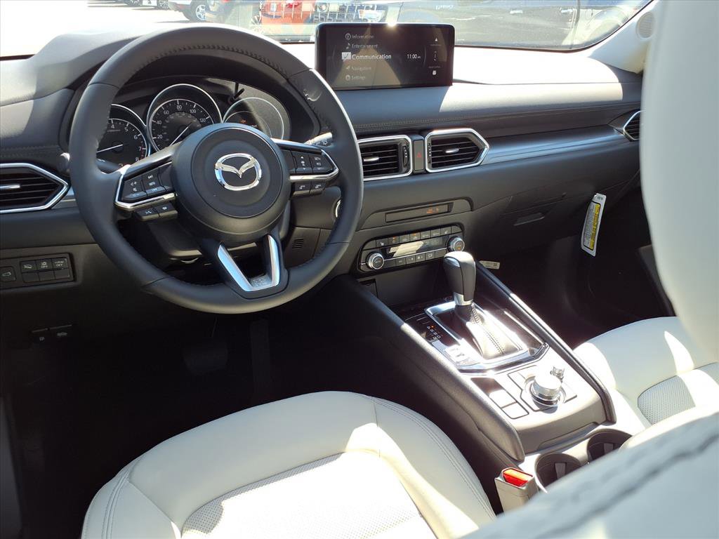 2025 Mazda CX-5 2.5 S Preferred photo 4