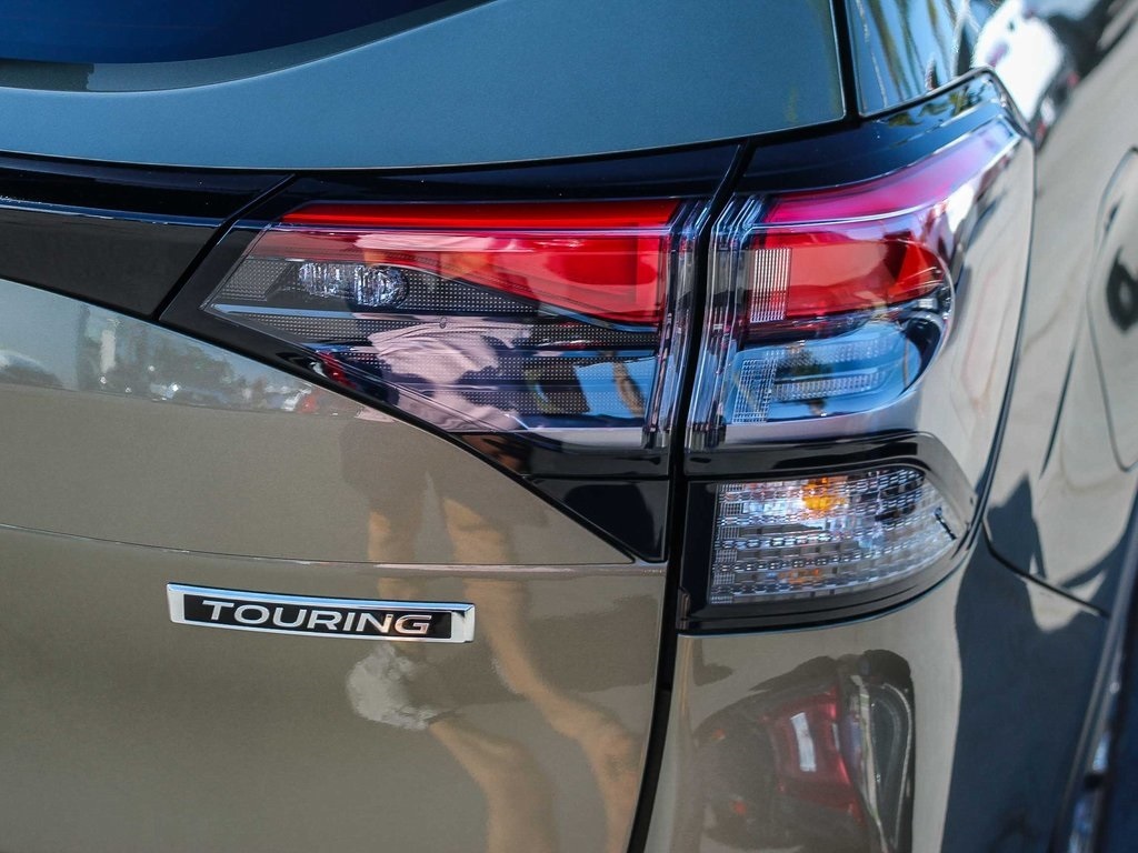 2025 Subaru Forester Touring photo 7