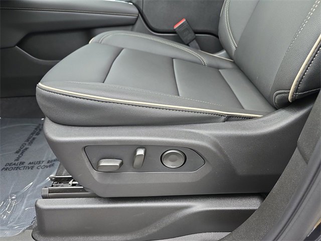 2025 Chevrolet Suburban Premier photo 30