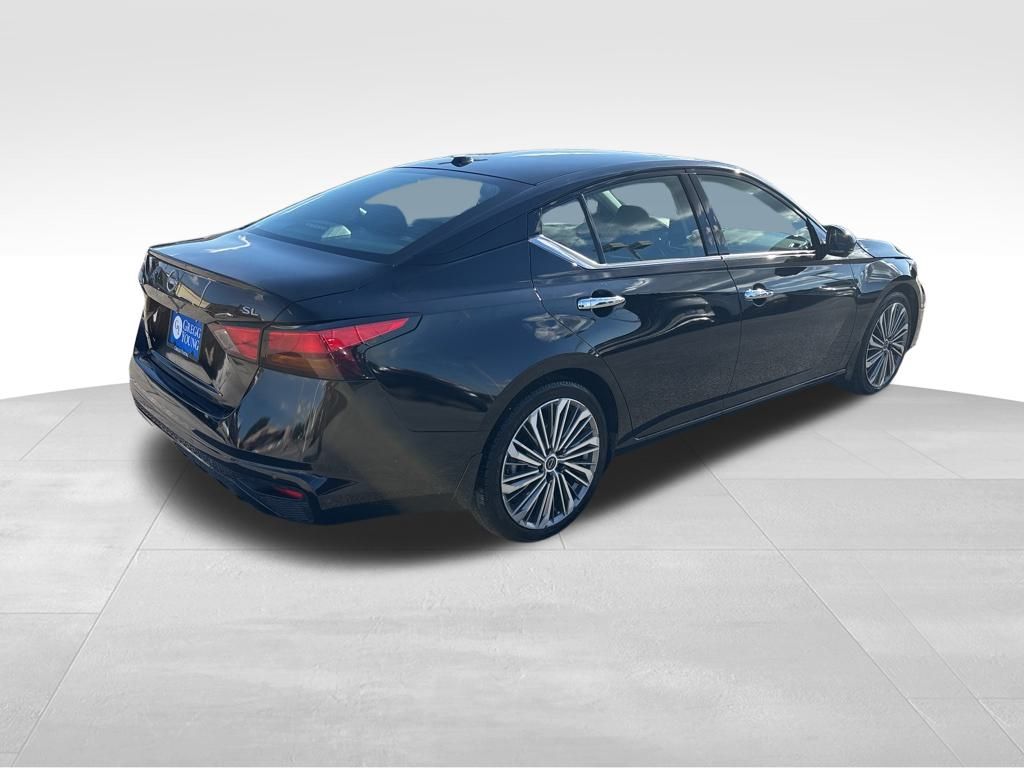 2023 Nissan Altima 2.5 SL photo 5