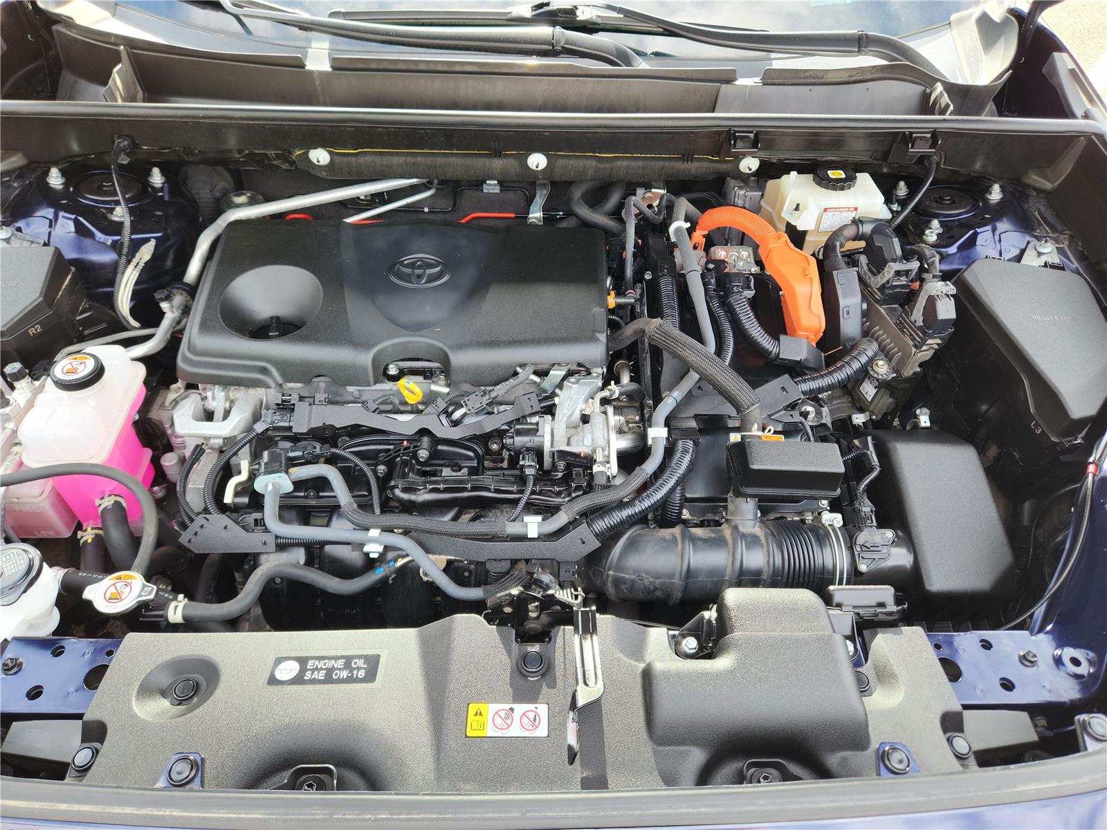 2021 Toyota RAV4 Hybrid XLE photo 17