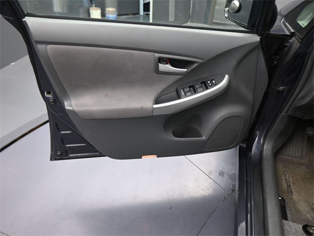 2010 Toyota Prius Two photo 17