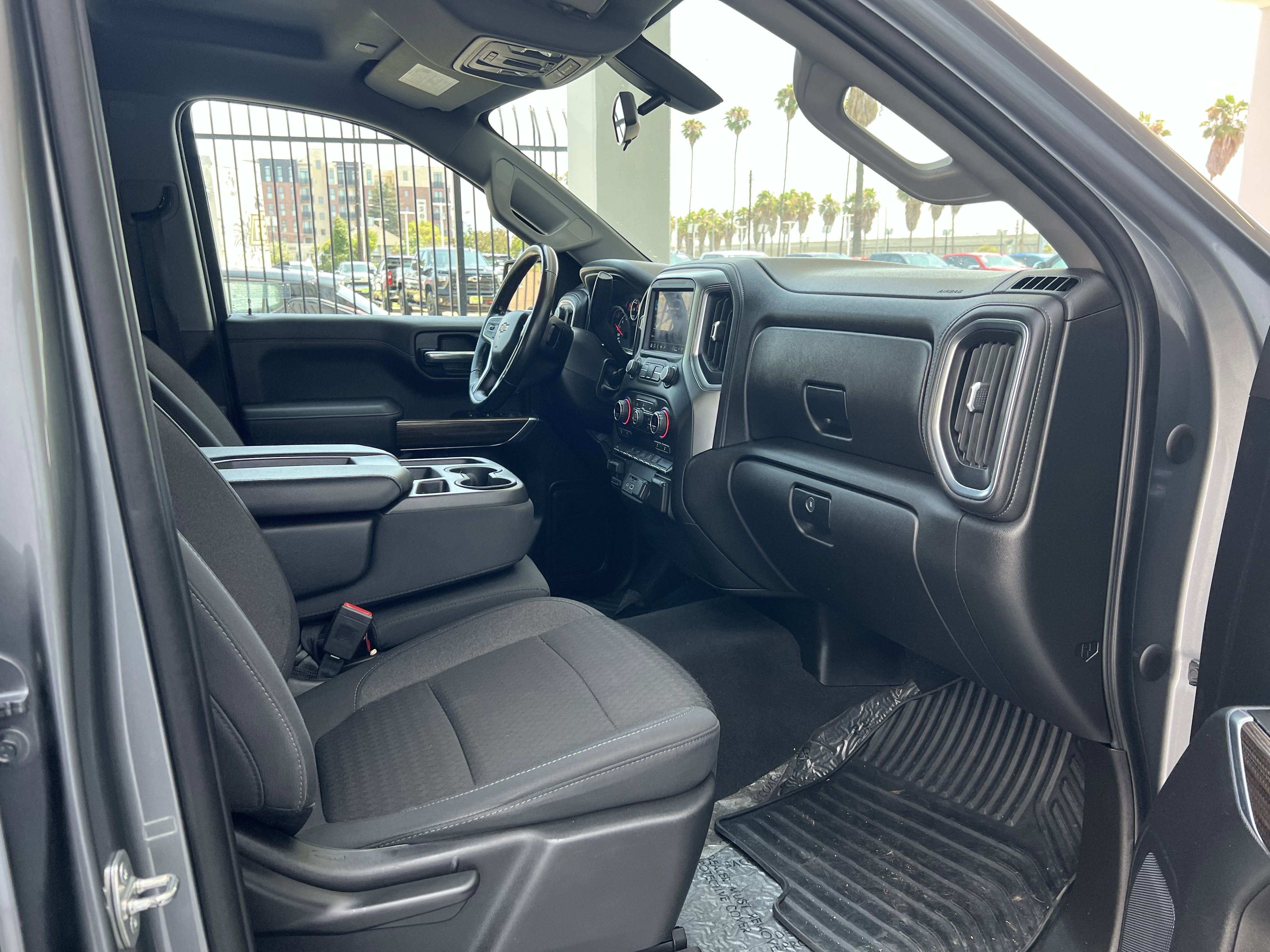 2021 Chevrolet Silverado 1500 LT photo 4