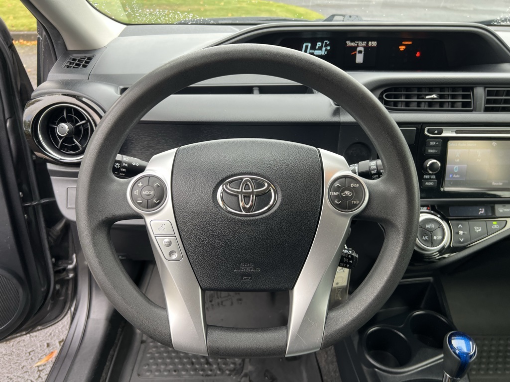 2015 Toyota Prius C Two photo 15