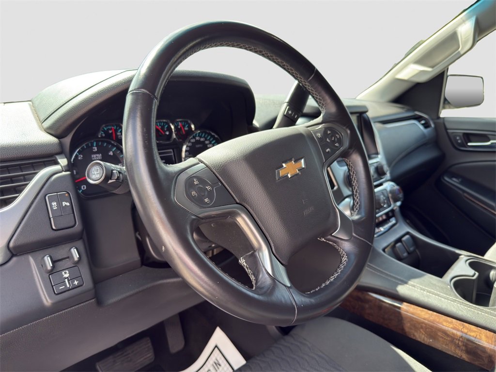 2017 Chevrolet Suburban LS photo 7