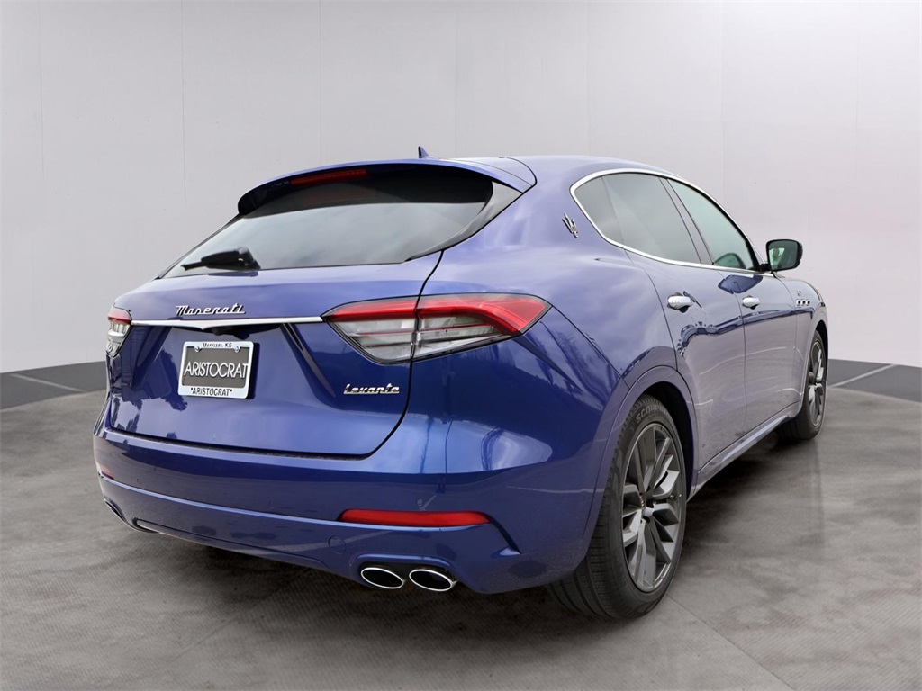 2024 Maserati Levante GT photo 5