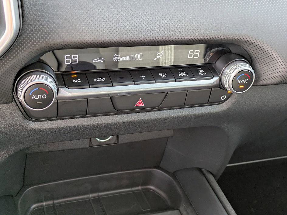 2025 Mazda CX-50 2.5 Select photo 19