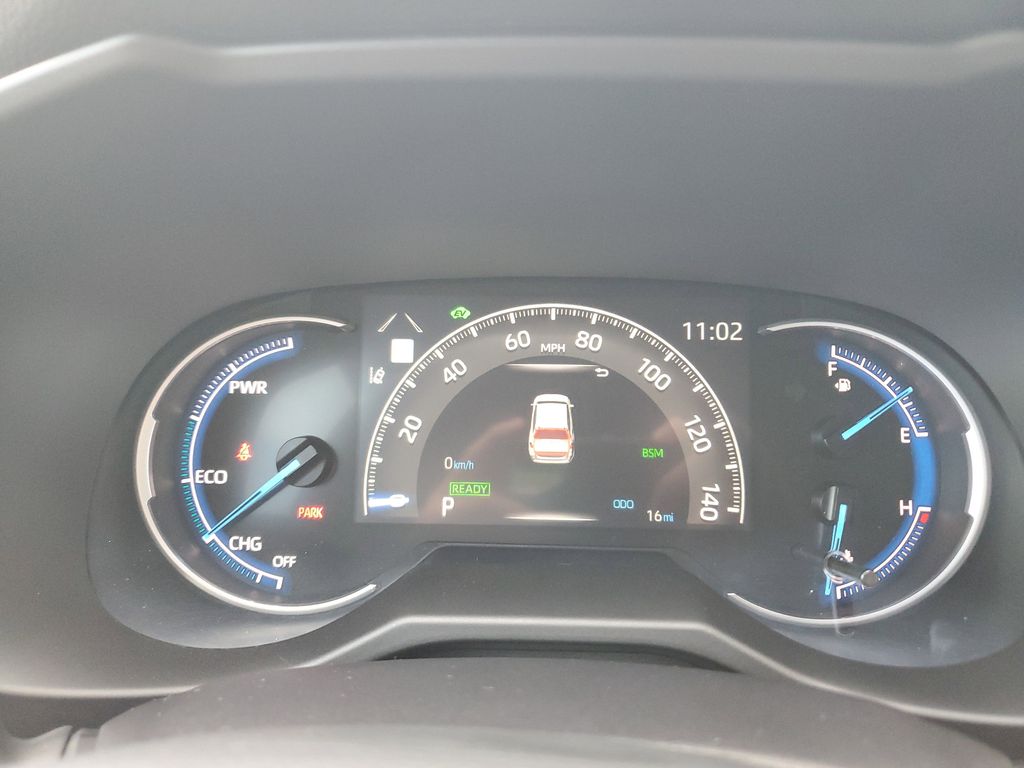 2025 Toyota RAV4 Hybrid XLE photo 19