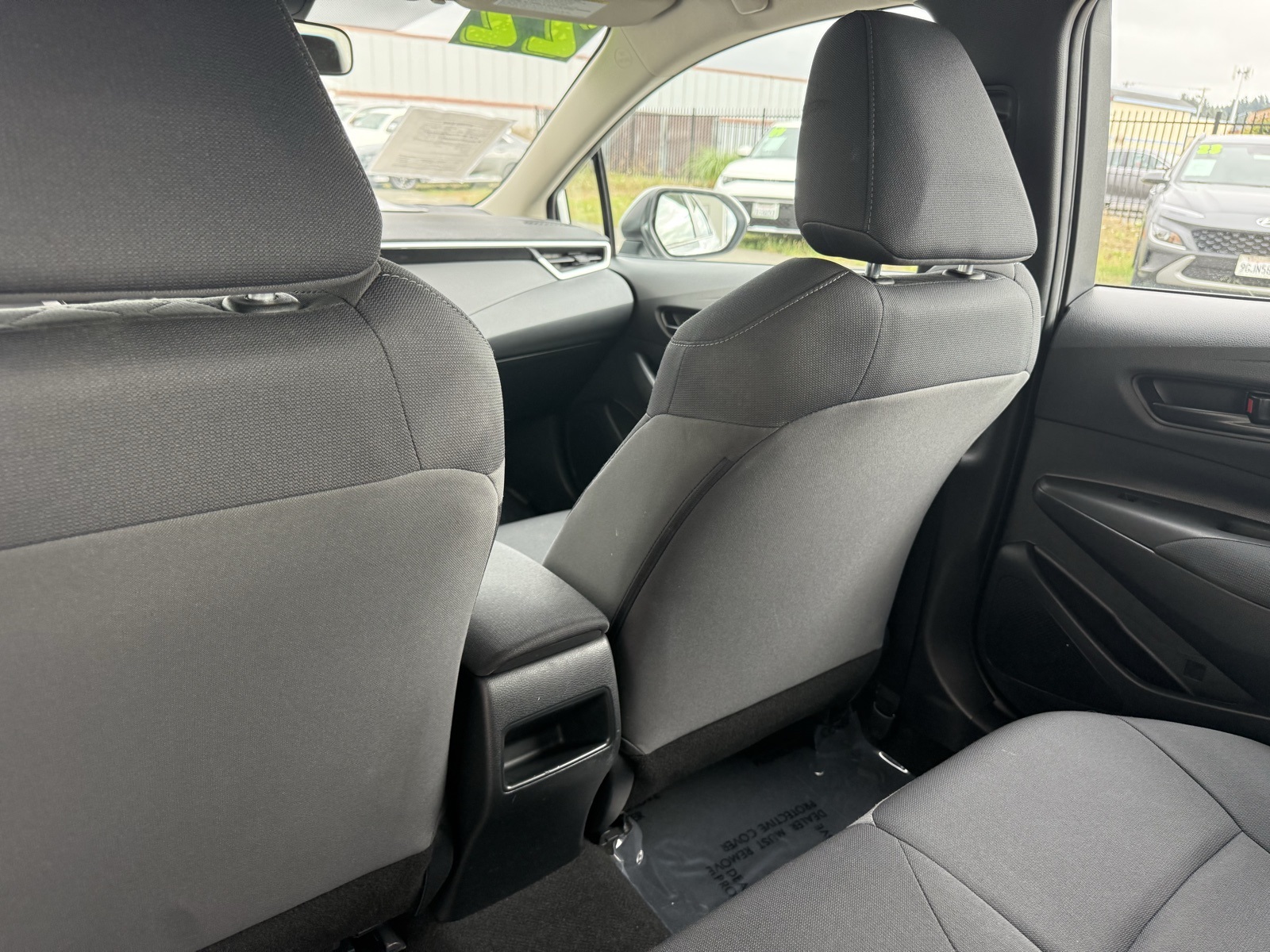 2022 Toyota Corolla LE photo 12