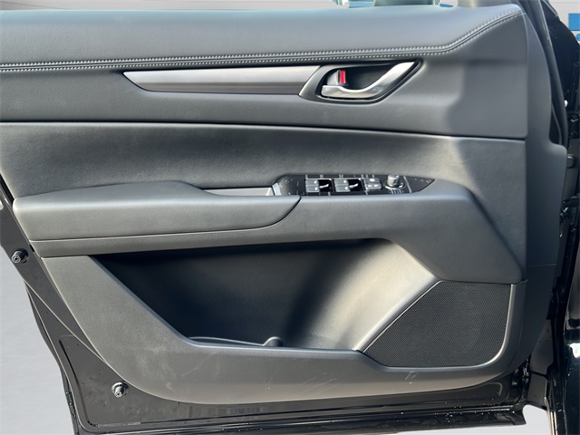 2025 Mazda CX-5 2.5 Select photo 11