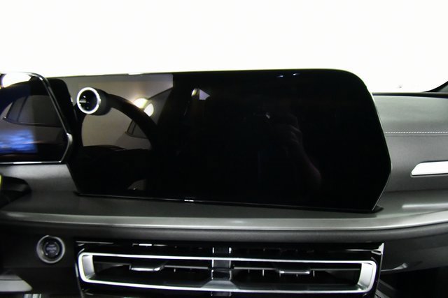 2024 Chevrolet Traverse 2LT photo 3