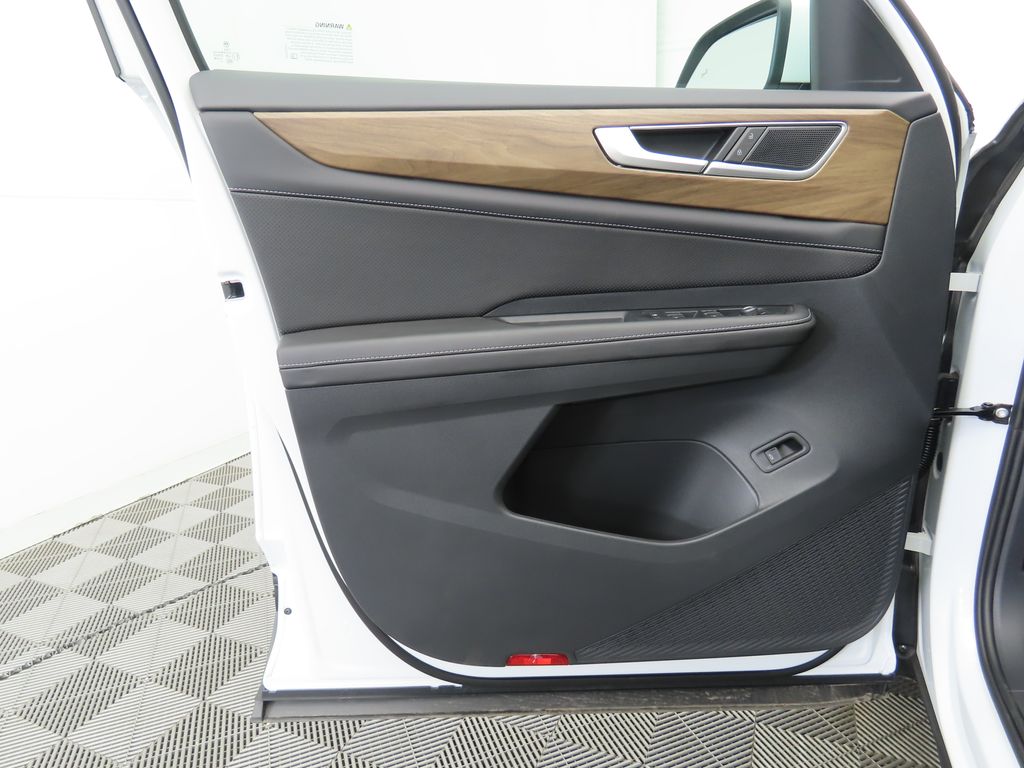 2026 Volkswagen Atlas SE Technology photo 23