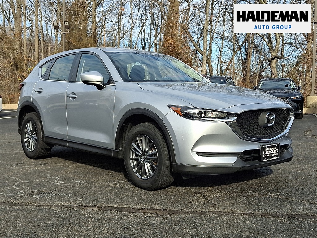 2017 Mazda CX-5 Sport's photo