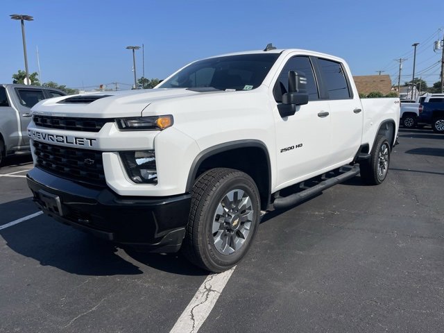 2022 Chevrolet Silverado 2500HD Custom photo 3
