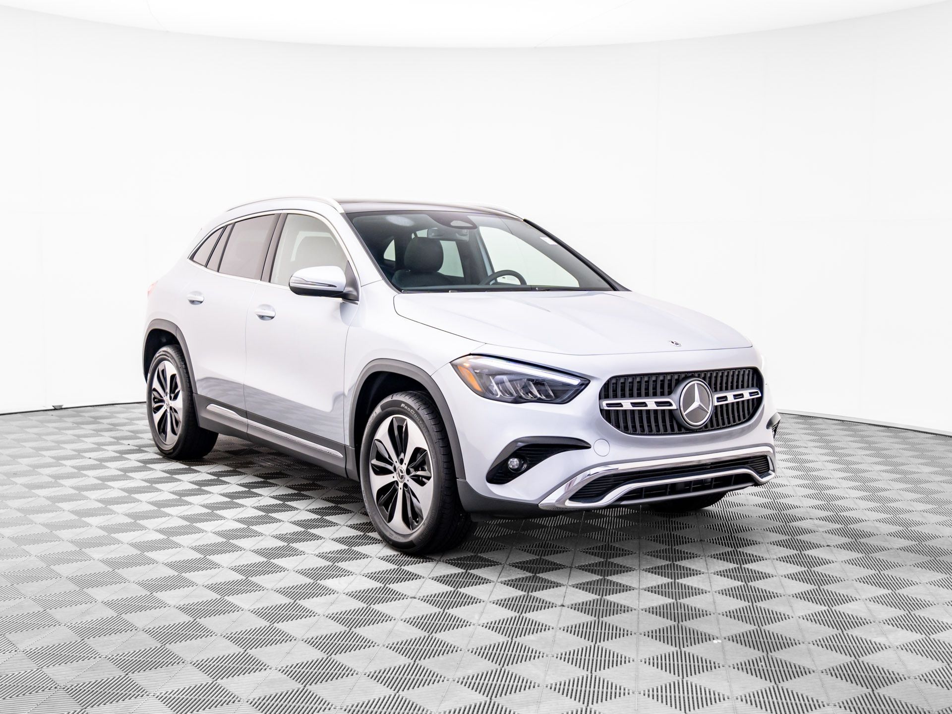 2026 Mercedes Benz GLA 250 4MATIC photo 6