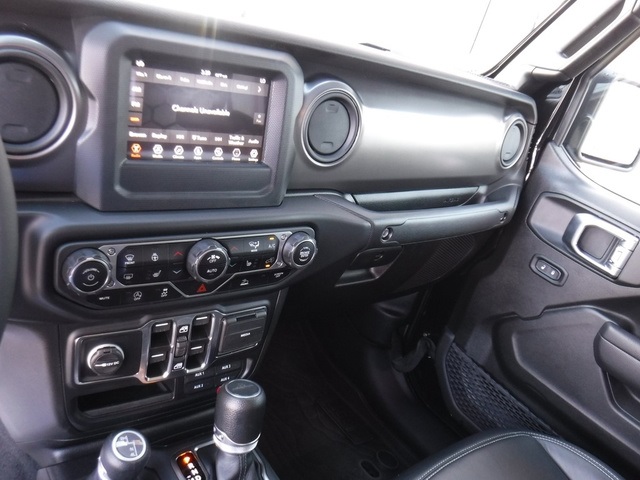 2023 Jeep Gladiator Sport photo 22