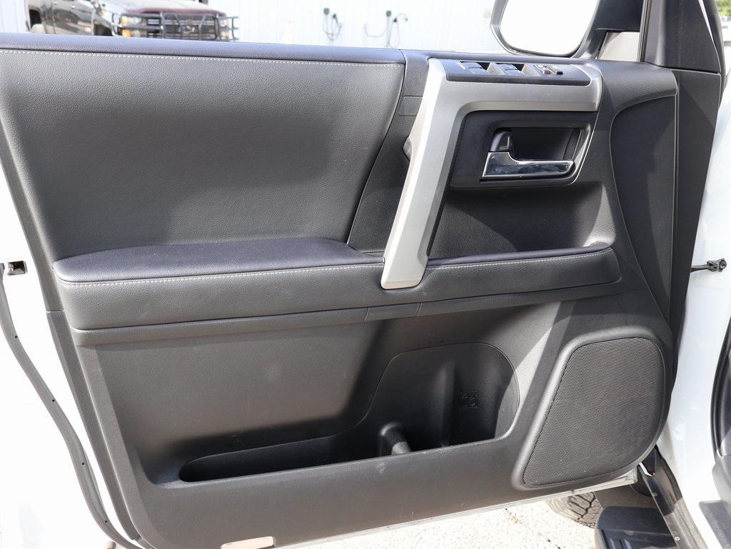 2024 Toyota 4Runner SR5 photo 20