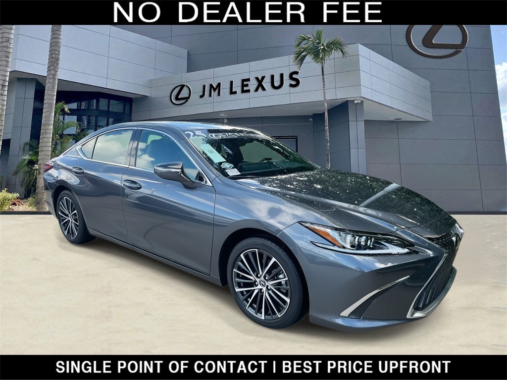 2025 Lexus ES Hybrid 300h's photo