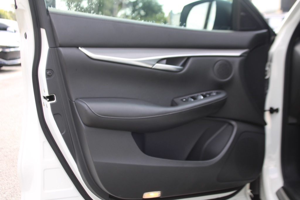 2022 Infiniti QX50 Luxe AWD photo 12