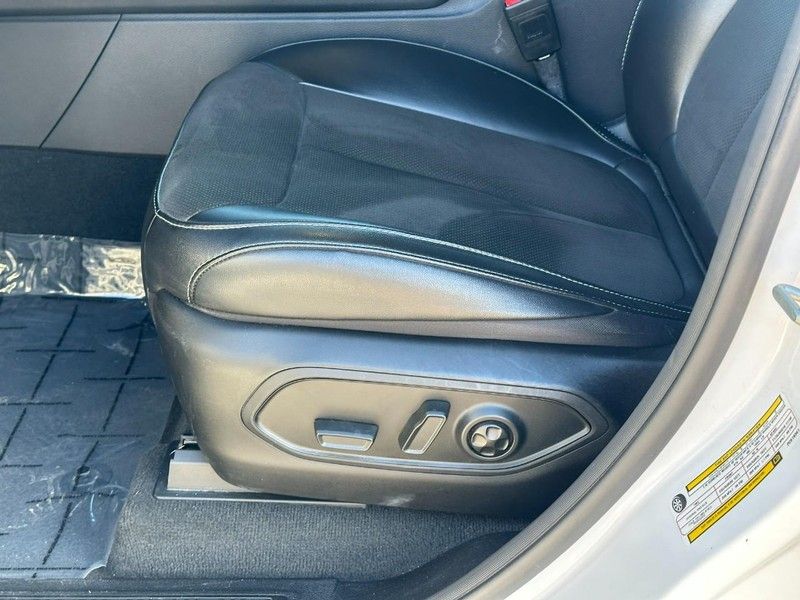 2023 Jeep Grand Cherokee Altitude photo 15