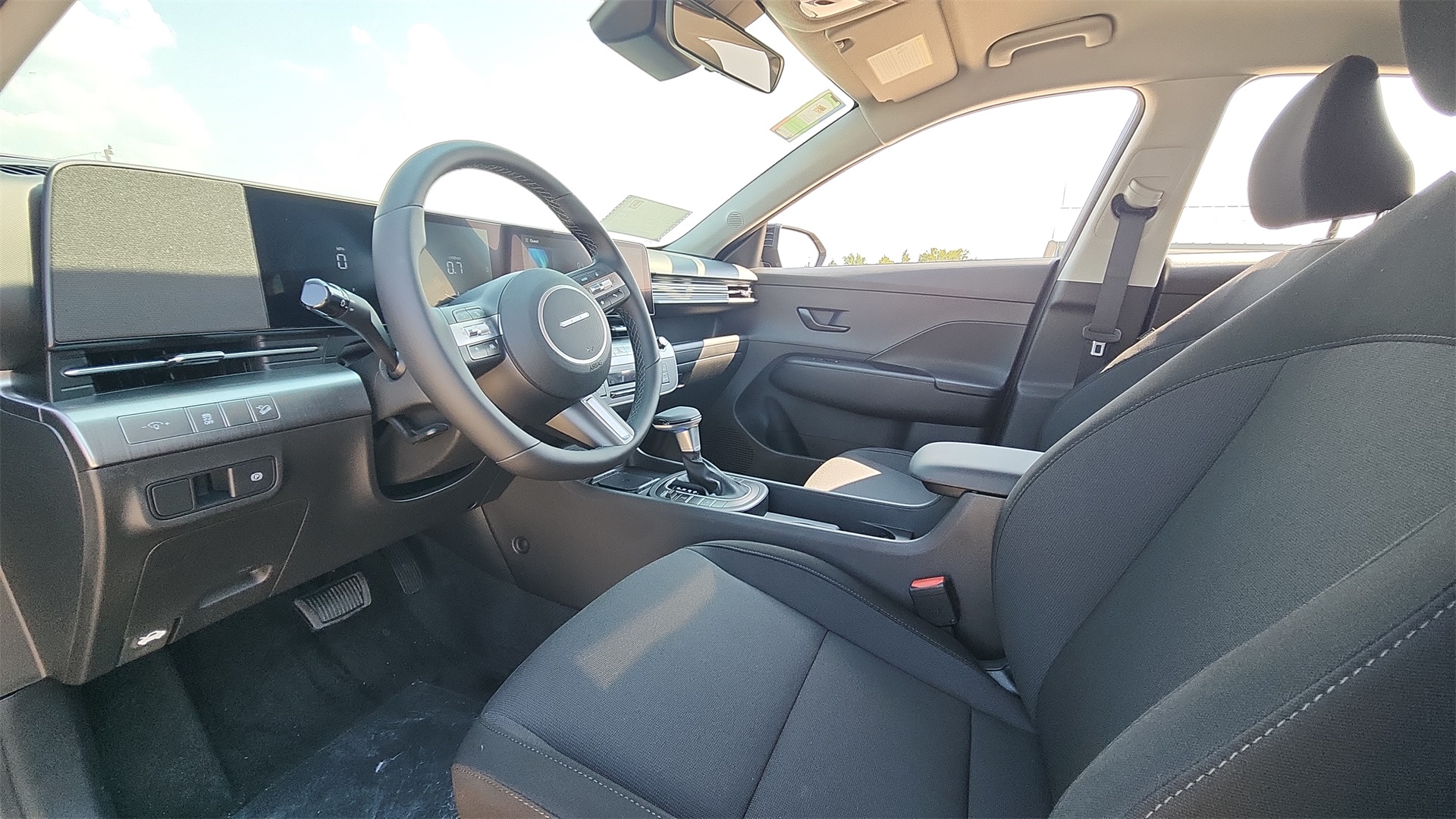 2026 Hyundai Kona SEL photo 12