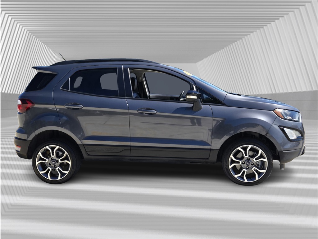 2020 Ford EcoSport SES photo 2