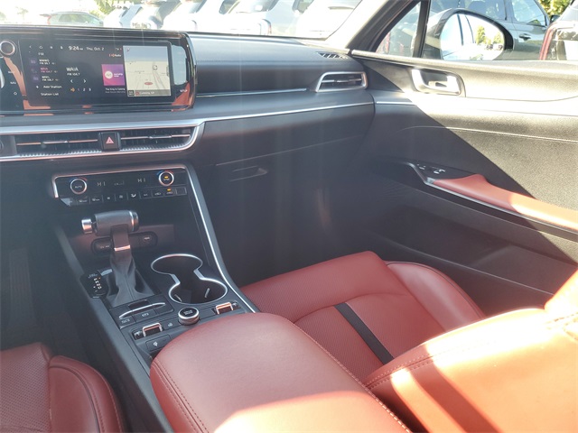 2023 Kia K5 GT-Line photo 10