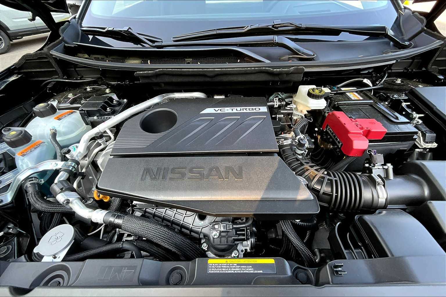 2025 Nissan Rogue SL photo 13