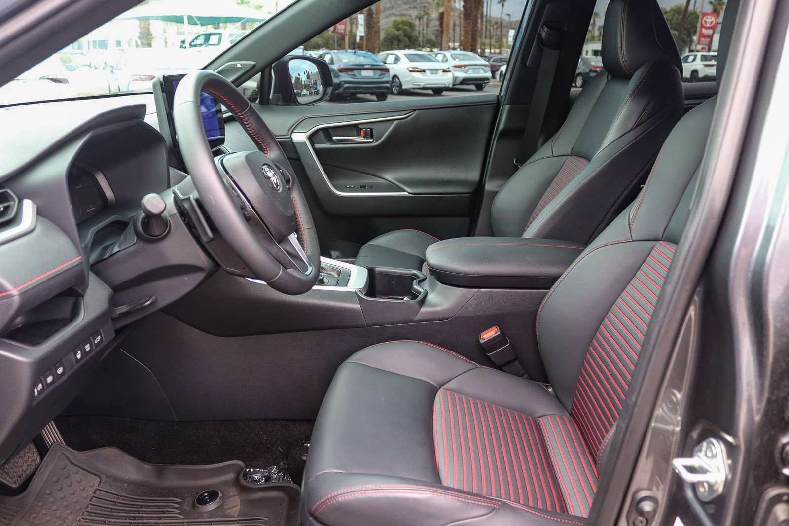 2024 Toyota RAV4 Prime XSE photo 12
