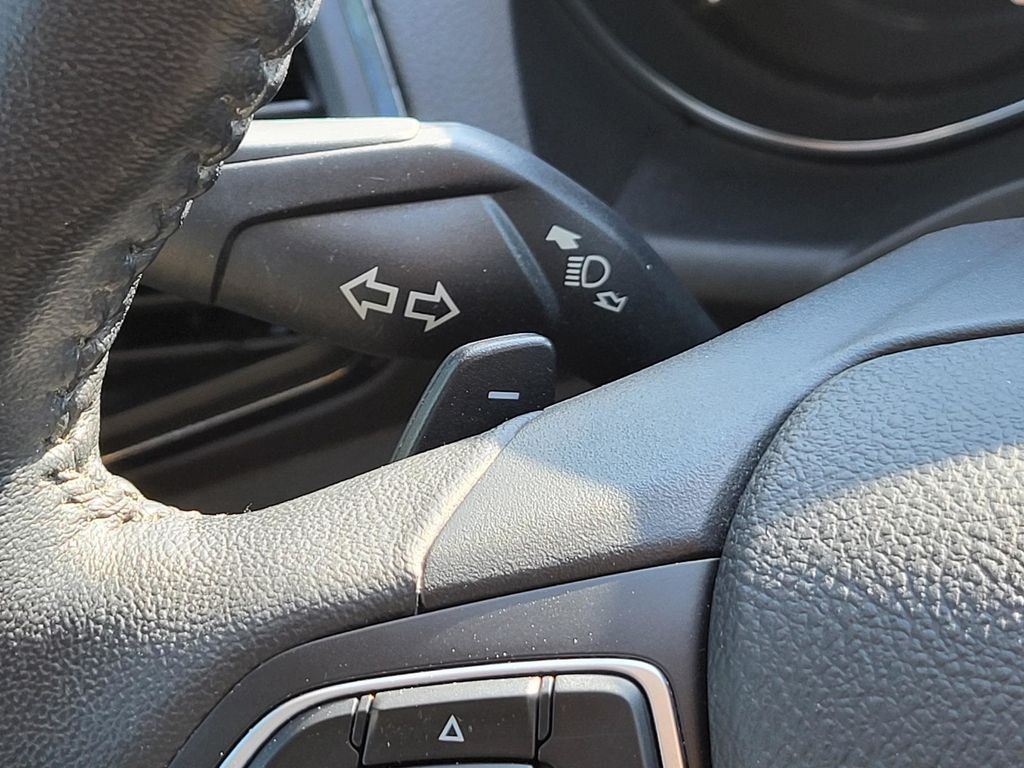 2017 Ford Escape Titanium photo 32
