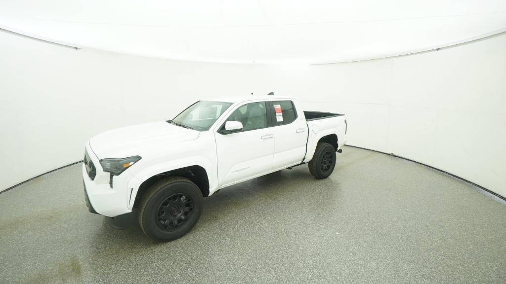 2025 Toyota Tacoma SR5's photo