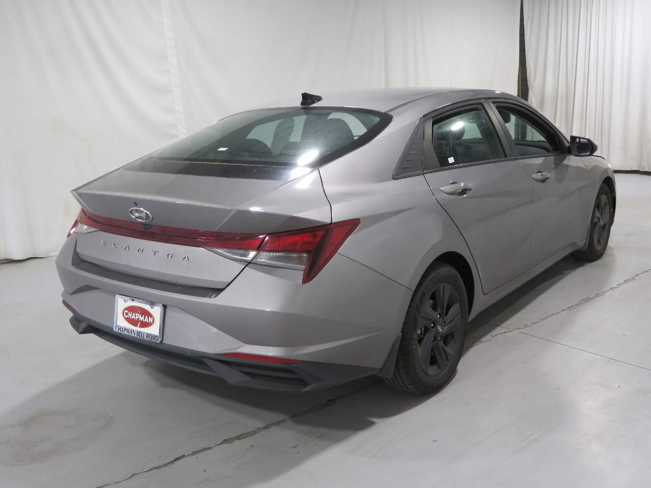 2023 Hyundai Elantra SEL photo 4