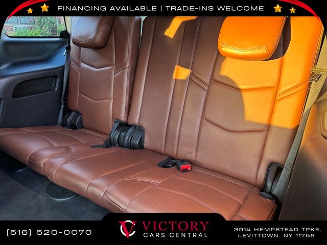 2020 Cadillac Escalade Luxury photo 18