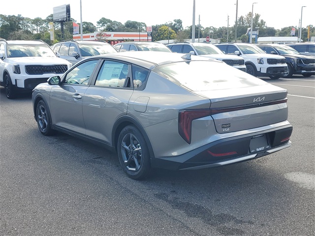 2025 Kia K4 LXS photo 4