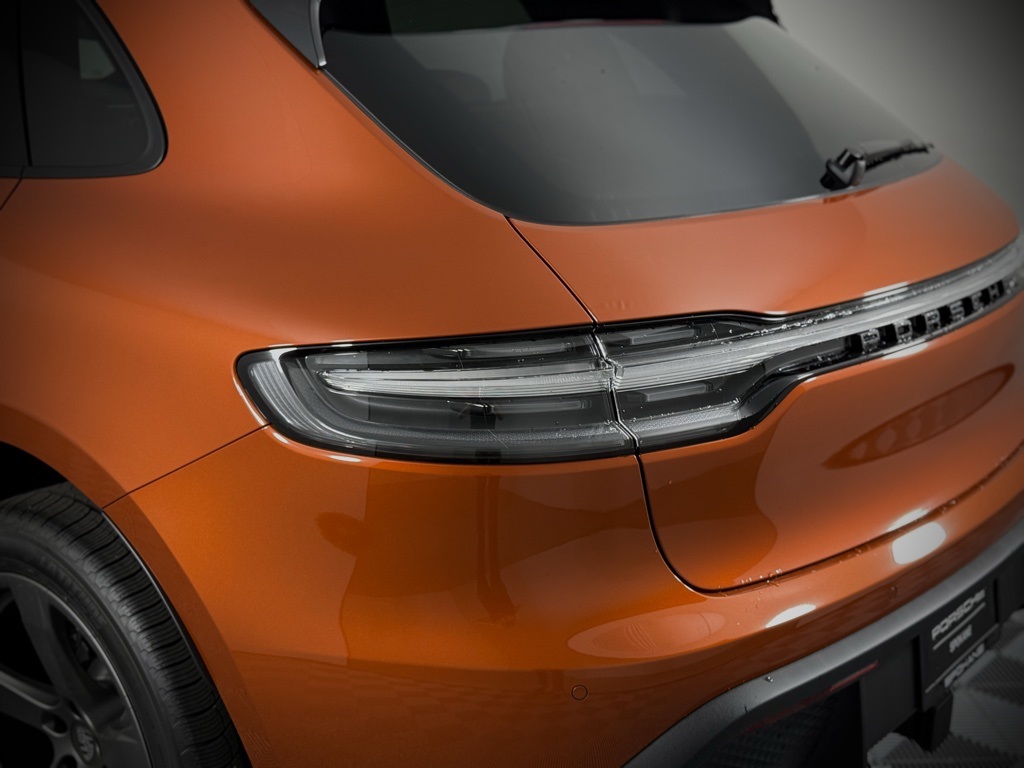 2025 Porsche Macan T photo 13