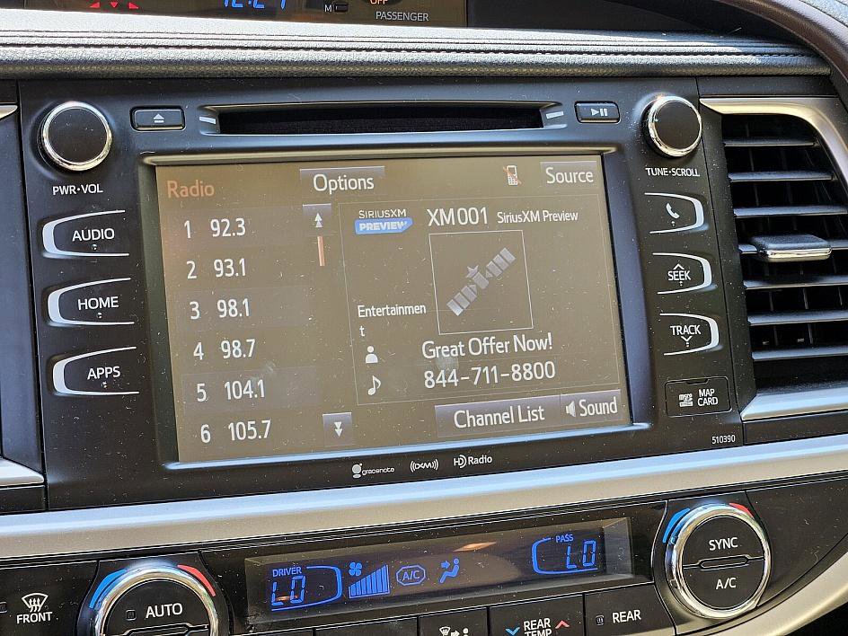 2019 Toyota Highlander XLE photo 22
