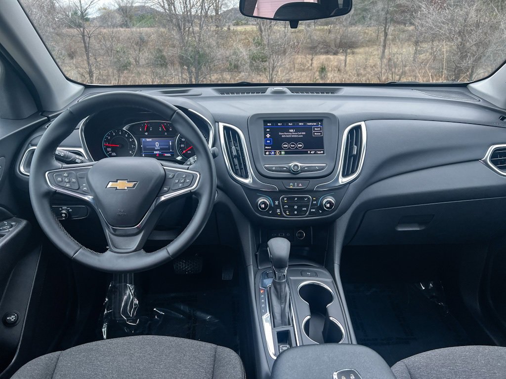 2024 Chevrolet Equinox LT photo 12