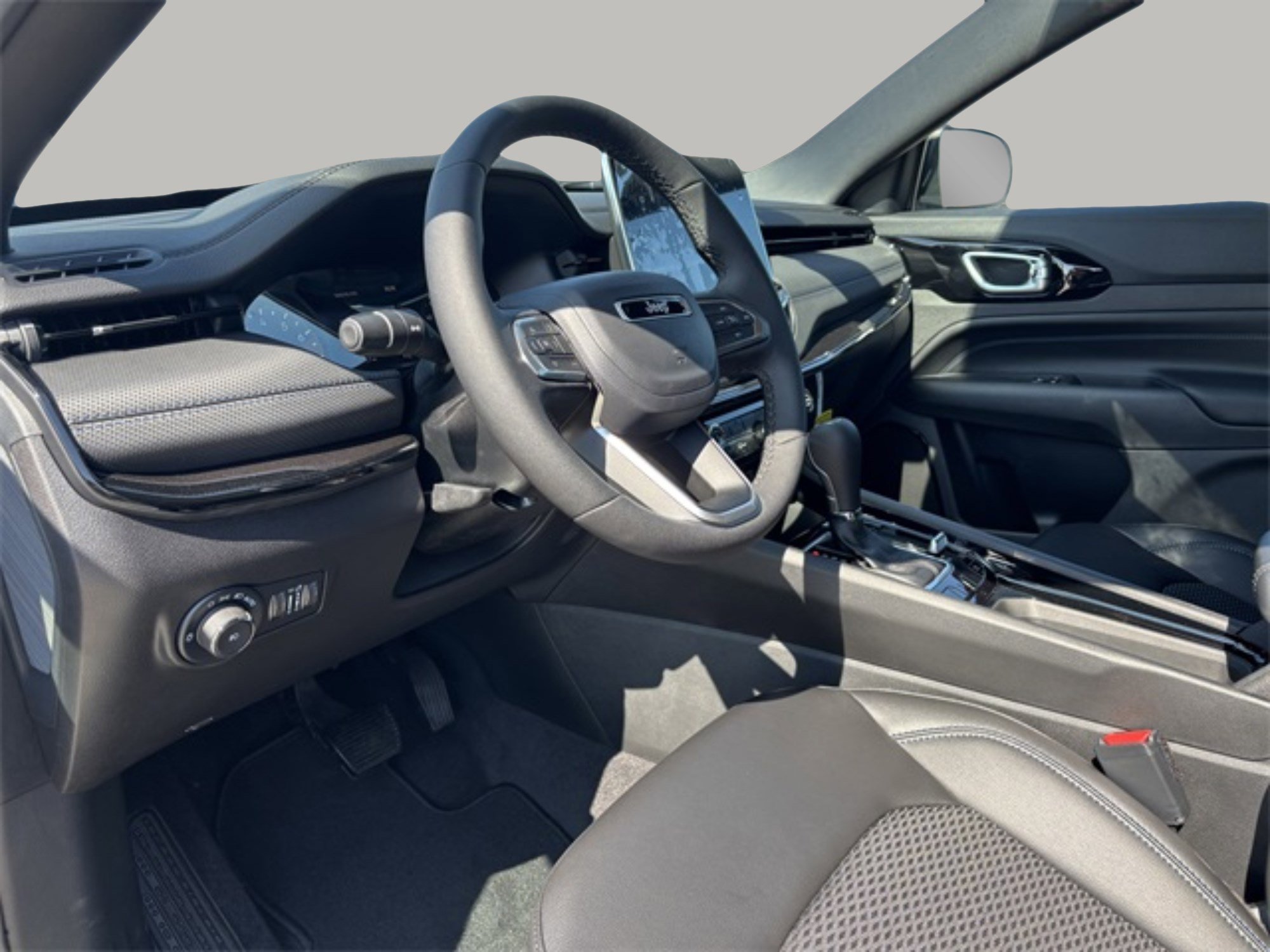 2026 Jeep Compass Latitude Altitude photo 11